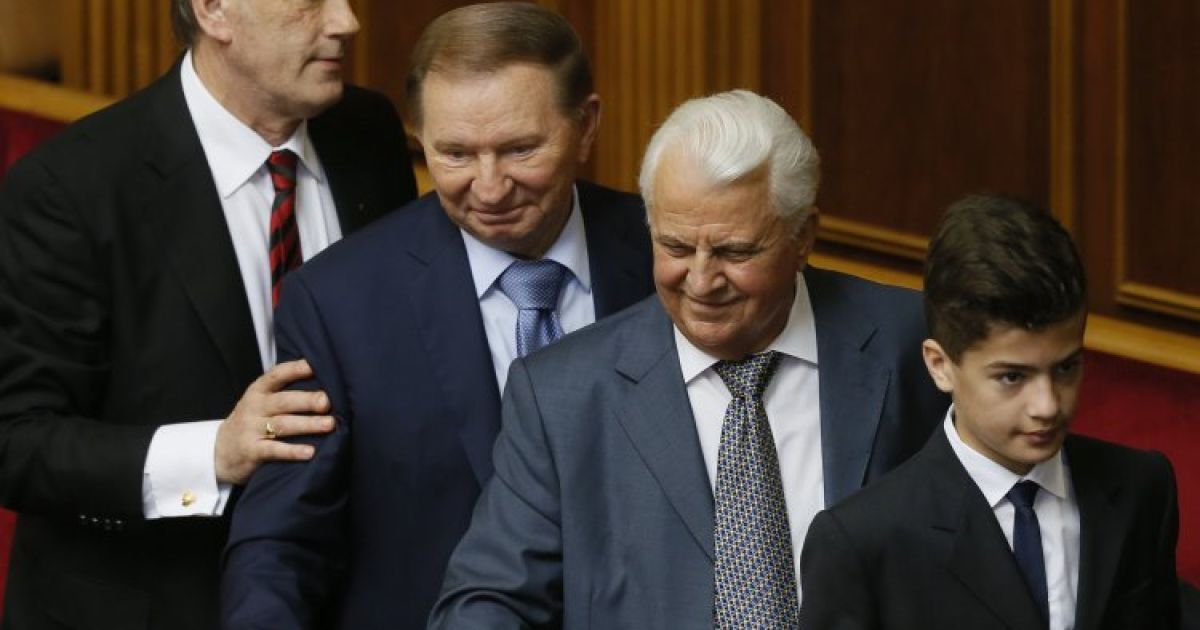 Первая присяга на евангелии, церемония на майдане, незнание гимна и солдат в обмороке: как проходила инаугурация презид…