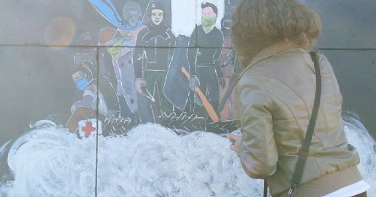 Постамент, где когда-то стоял памятник Ленину в Полтаве, превратили в мемориал Героев Майдана / © facebook.com/alexandra.sirotenko
