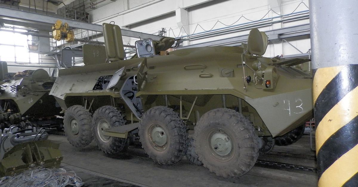 На бронетанковом заводе чиновники торговали деталями