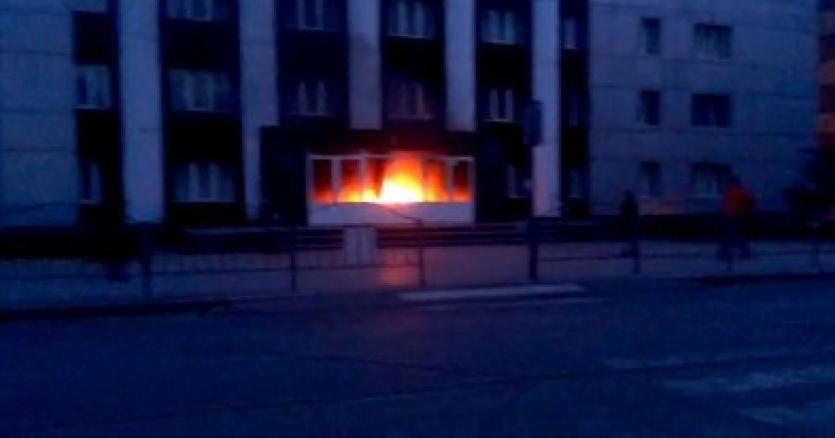 Будівля прокуратури горіла вчора ввечері