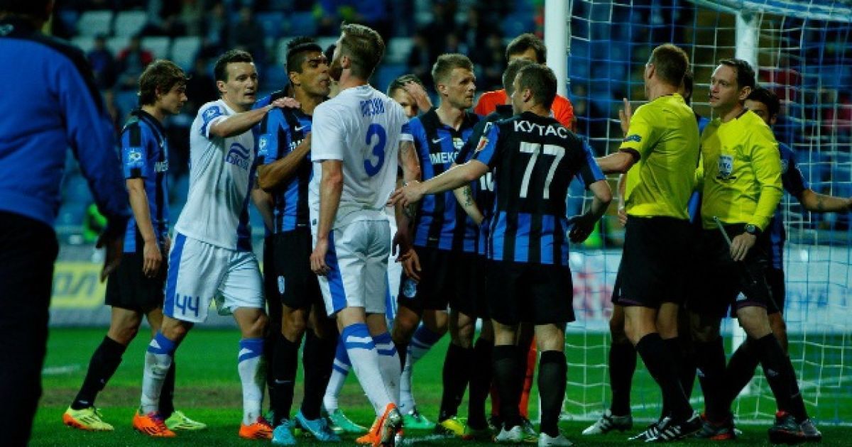 "Чорноморець" - "Дніпро" - 1:0.