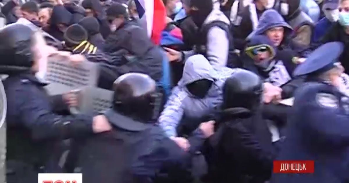 Востоком Украины прокатилась новая волна штурмов и захватов