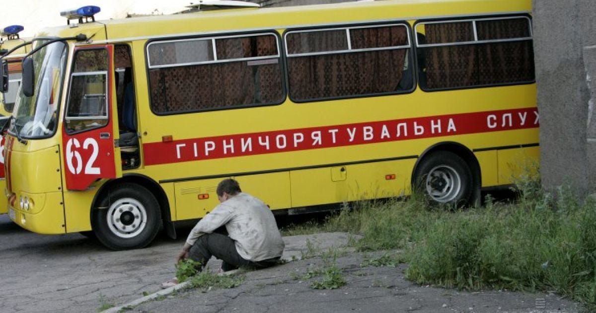В результате артобстрела шахта полностью обесточена.