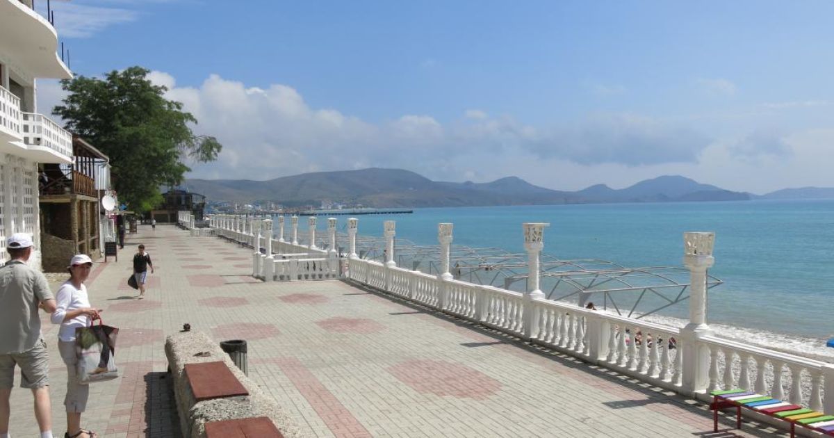Из-за анексии Россией Крыма в этом году на полуострове уменьшилось количество туристов вдвое, а соответственно упали и доходы