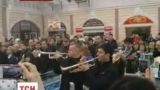 Одесситы сыграли гимн Евросоюза на знаменитом Привозе