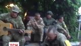Бойцы Нацгвардии спели песню мушкетеров под обстрелом террористов