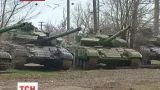 Російські військові обіцяють віддати українцям танки
