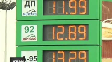 Ціни на бензин зростають разом з курсом долара