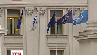 Українці за кордоном можуть внести себе до списків виборців до 19 травня