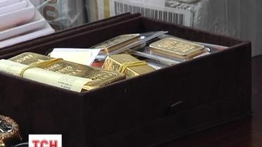 У поплічників колишнього режиму вилучили мільйоні гривень і кілограми золота