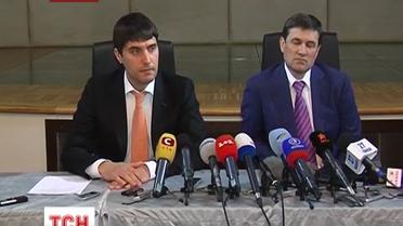 Донецькі депутати закликають не штурмувати ОДА з сепаратистами