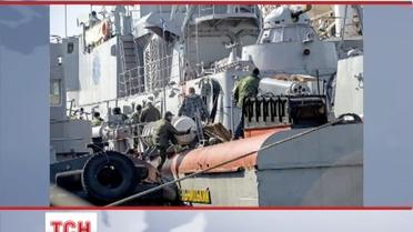 В Крыму украинские корабли поднимают российские флаги