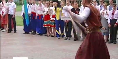 Киевским ученикам устроили военизированные соревнования