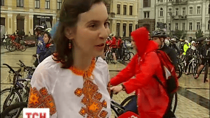 Три тысячи киевлян несмотря на непогоду провели день Киева на велосипедах