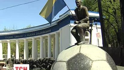 На Майдані заплакали ікони в церковному наметі