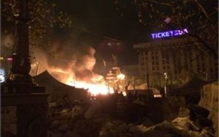 Вночі на Майдані розгорілася пожежа - ЗМІ