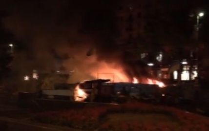 На Майдані вночі спалахнула барикада - ЗМІ