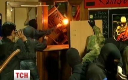 У Києві радикали переконують, що погром у готелі "Турист" спровокувала міліція