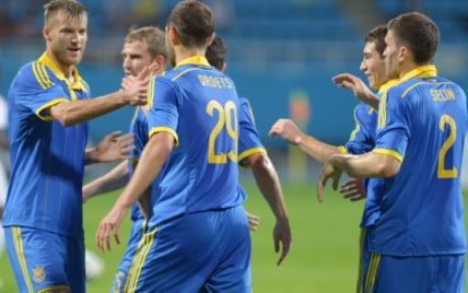 Збірна України з футболу матеріально підтримає армію