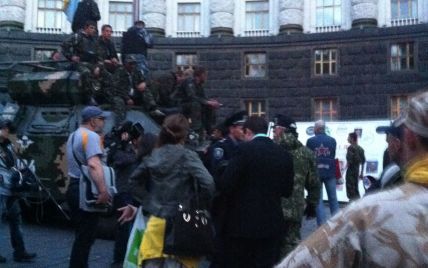 Самооборона Майдану вивела більше сотні людей під Кабмін