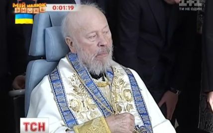 Сестра митрополита Владимира передала ему целебной воды, которой он "попросил" во сне