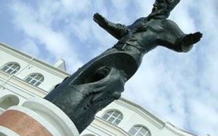 В Севастополе начнут сносить проукраинские памятники