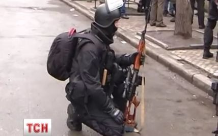 Силовики отрицают причастность "Сокола" к убийствам на Майдане, хотя все еще не провели экспертизы
