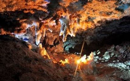 Біля Кам'янця-Подільського спорудили парк для екстремалів і відкрили найгарнішу печеру