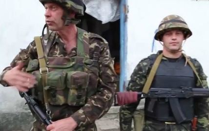 Бойцы "Айдара" задержали 18 боевиков, прятавшихся в бункере