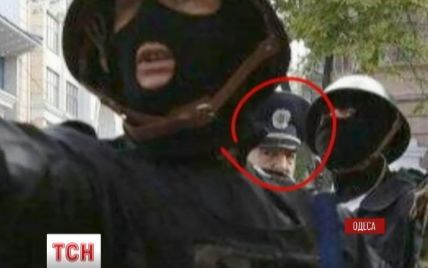 Екс-керівника одеської міліції не затримували, а просто викликали на допит