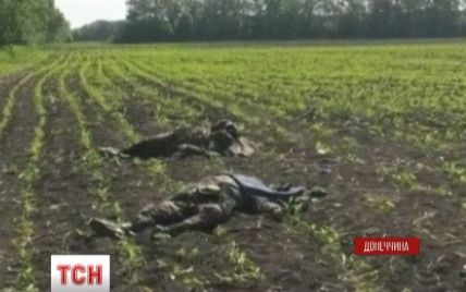 Террористы после обстрела военных от Волновахой надели георгиевские ленты - очевидец