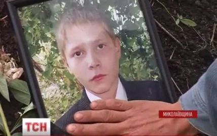 На Николаевщине 14-летний школьник повесился из-за обвинений учительницы в краже