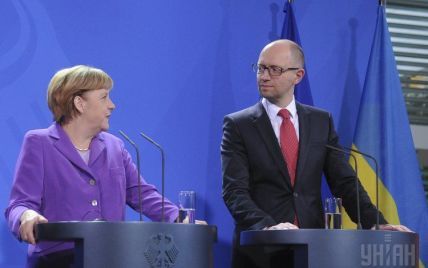 Яценюк зустріне Різдво в Німеччині разом із Меркель