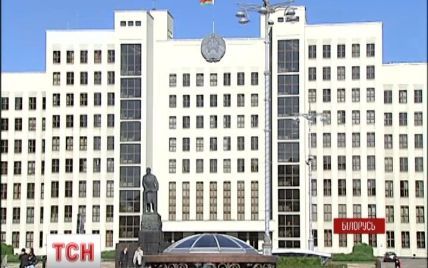В Беларуси начали отказываться от "георгиевских ленточек"