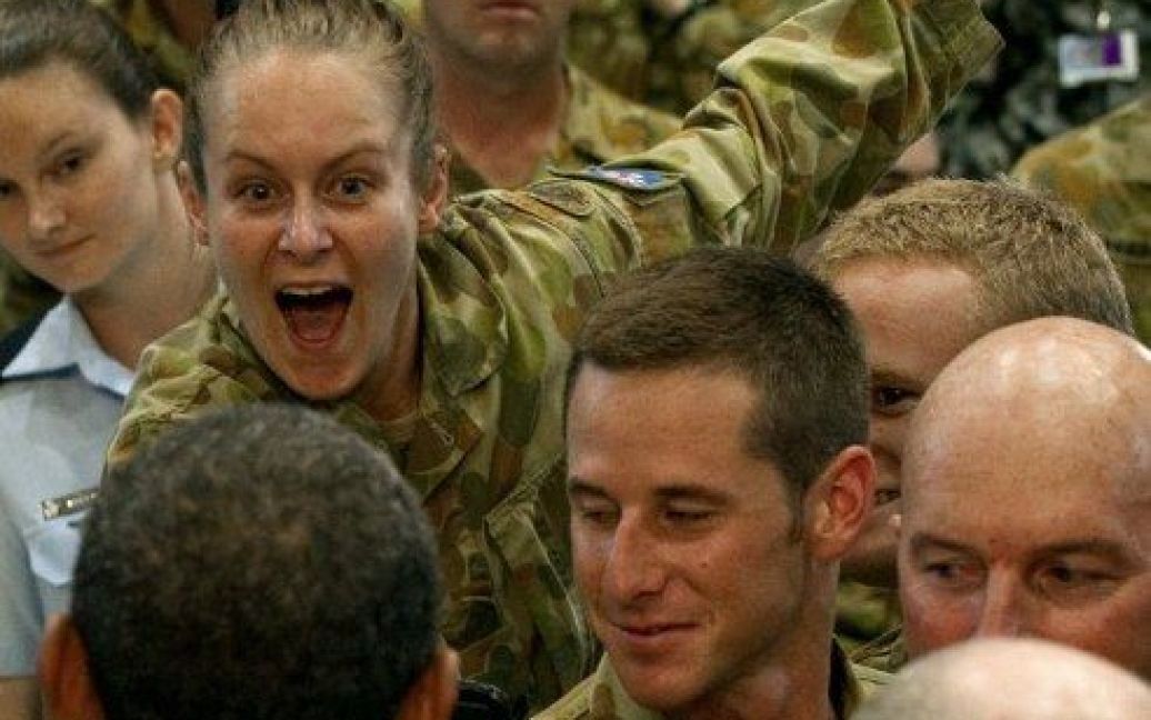 Австралія, Канберра. Президент США Барак Обама вітає австралійських військових і морських піхотинців на базі РАФ Дарвіна. / © AFP