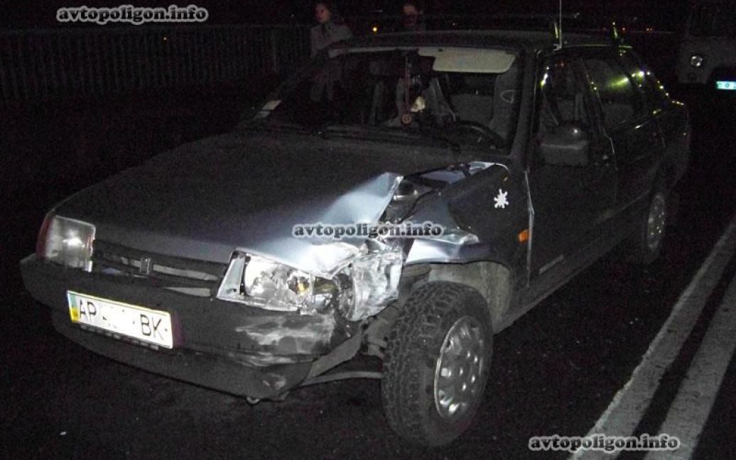 У трагічному ДТП біля "Гідропарку" загинув пішохід і розбились 4 авто / © avtopoligon.info
