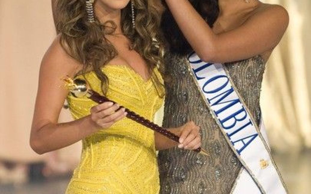 Переможницею конкурсу краси "Міс Колумбія 2011-2012" стала Даніелла Альварес. / © AFP