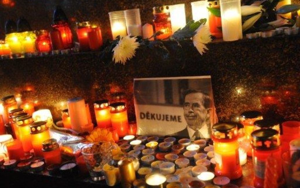 Чехія в жалобі після смерті першого президента країни Вацлава Гавела / © AFP
