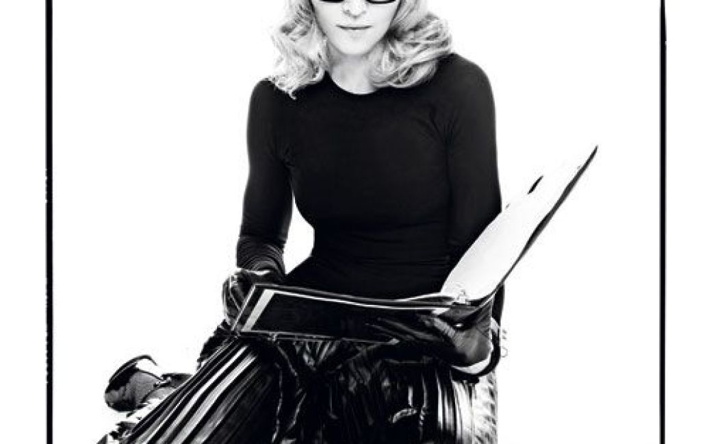 Чорно-біла фотосесія з 53-річною Мадонною прикрасила грудневий номер Harper&#039;s Bazaar. / © Harper's Bazaar