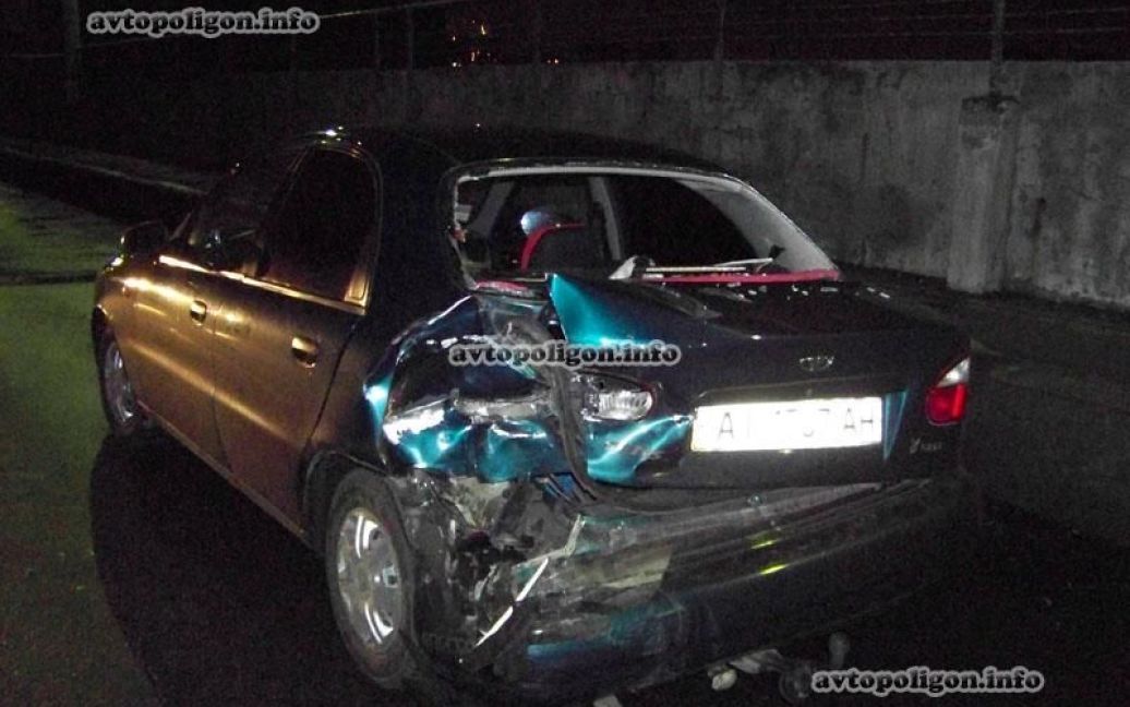 У трагічному ДТП біля "Гідропарку" загинув пішохід і розбились 4 авто / © avtopoligon.info