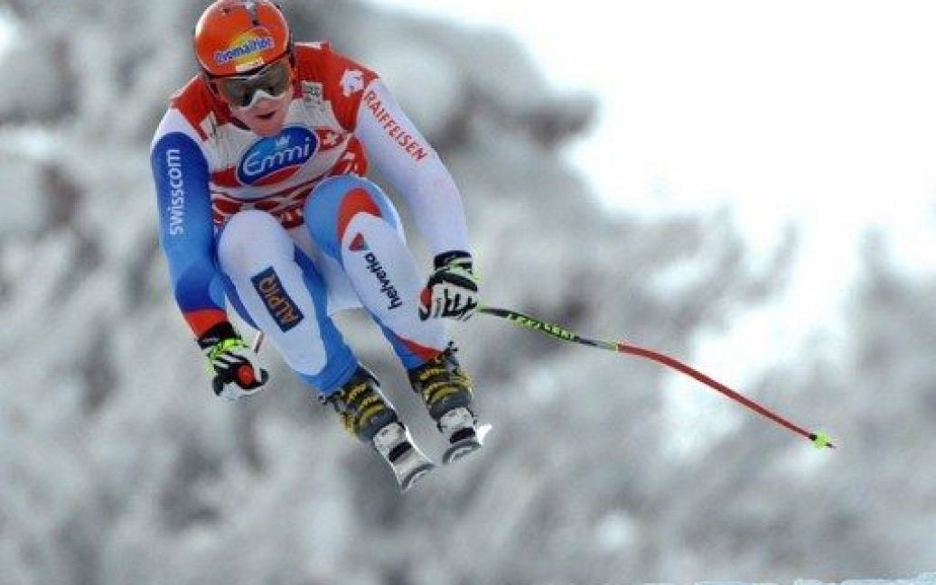 Франція, Ле Уш. Швейцарський спортсмен Дідьє Куш виступає під час першого тренування на Кубку світу з гірськолижного спорту у Французьких Альпах. / © AFP