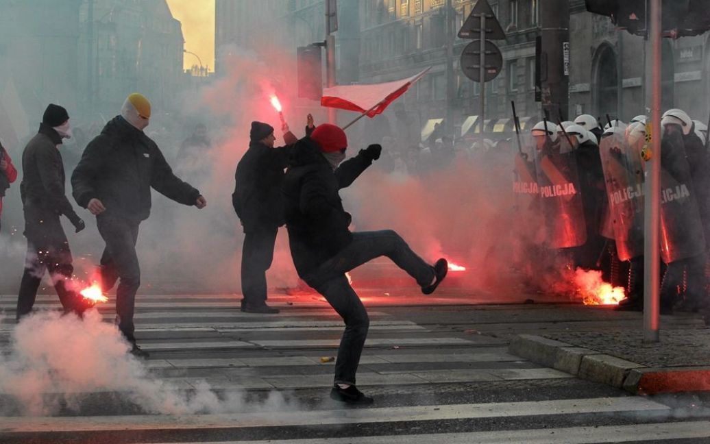 Бійка на День незалежності Польщі у Варшаві / © gazeta.ua