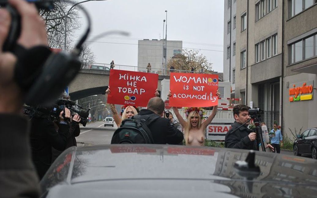 Акція FEMEN "Жінка - не товар" у Цюриху / © Жіночий рух FEMEN