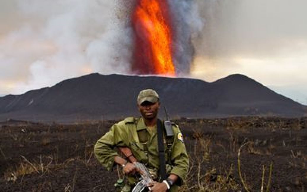 У національному парку Вірунга в Конго почалось виверження найактивнішого вулкана Африки / © National Geographic