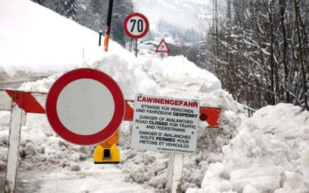 Австрійські курорти в Альпах засипало снігом / © bild.de