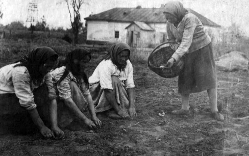 Пам&rsquo;яті жертв Голодоморів 1932-1933 років / © Полтавська ОДА