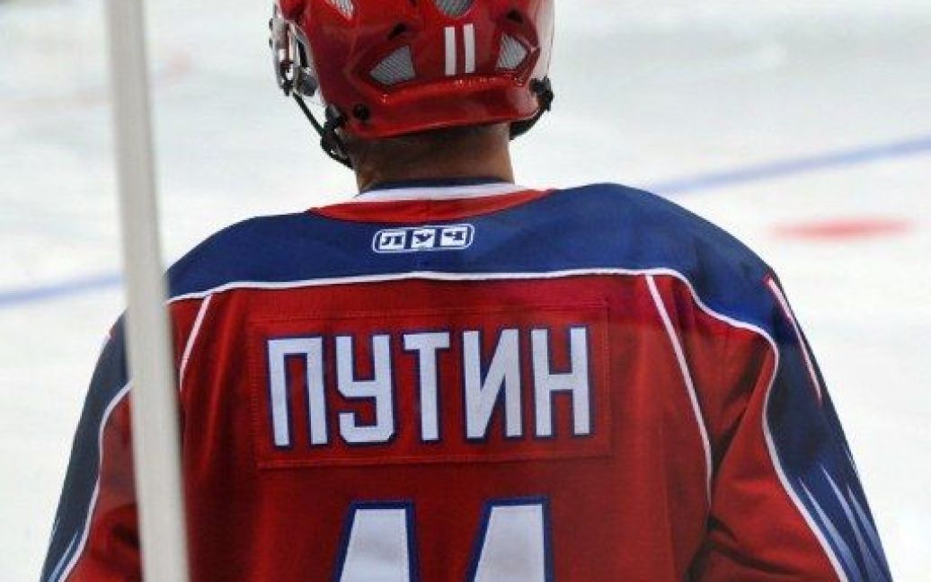 Володимир Путін зіграв з легендами радянського хокею / © AFP