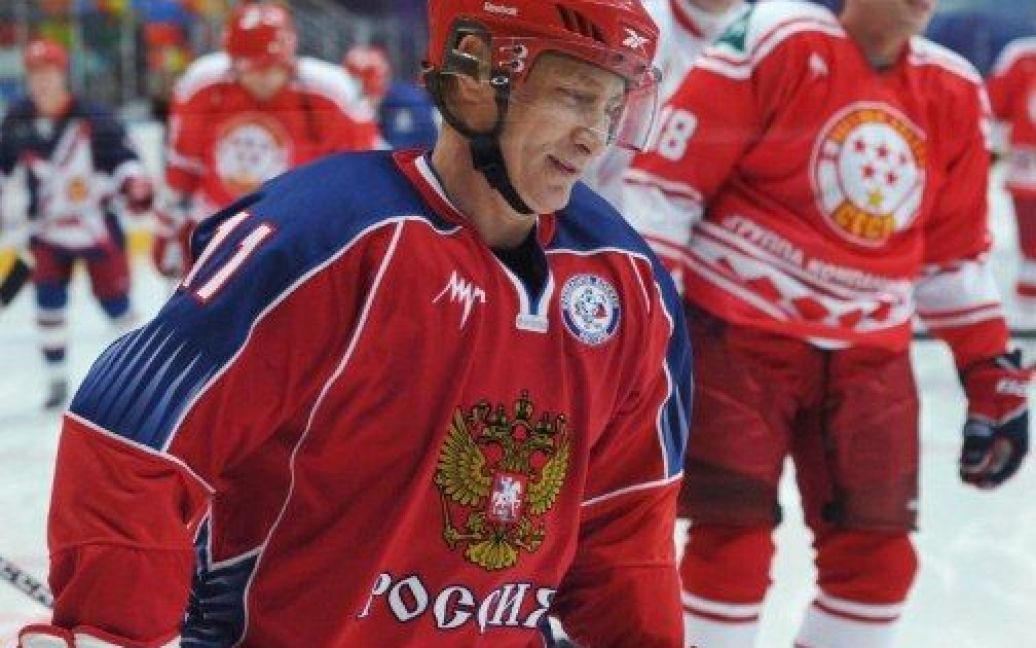 Володимир Путін зіграв з легендами радянського хокею / © AFP