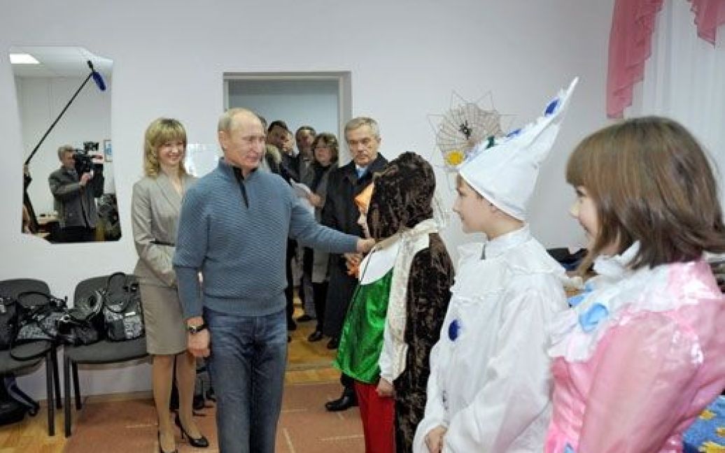 Путін у дитячій школі мистецтв / © premier.gov.ru