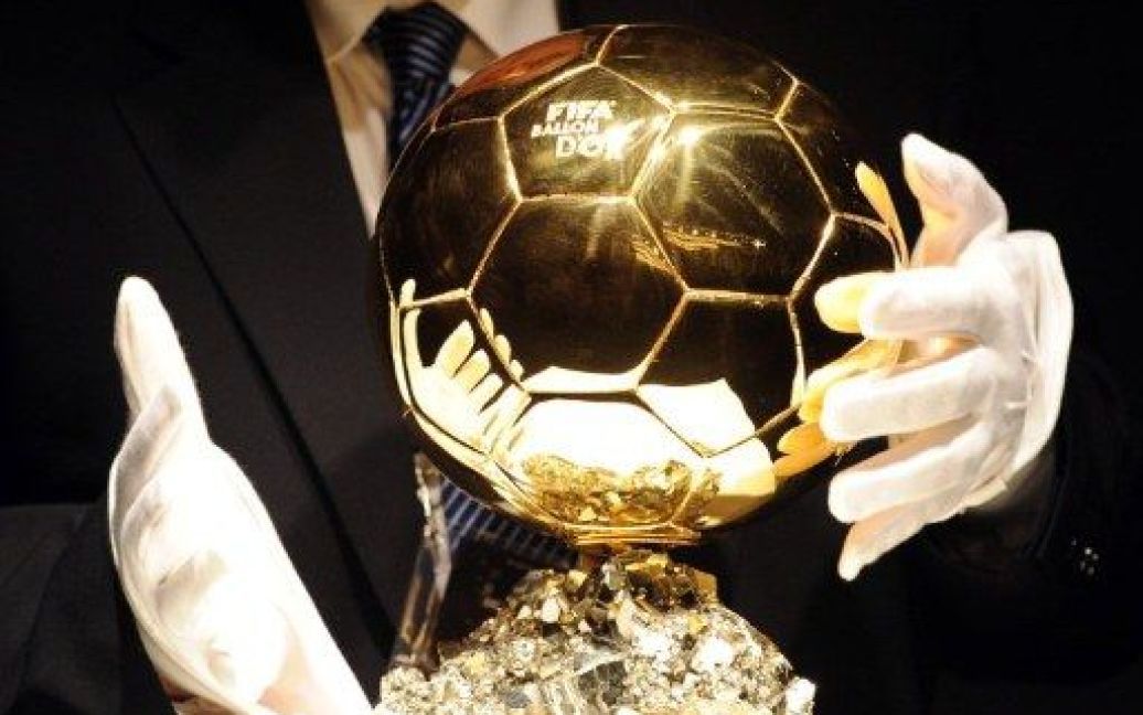 Швейцарія, Цюріх. Трофей FIFA "Золотий м&rsquo;яч" під час урочистої церемонії отримав втретє отримав аргентинський футболіст Ліонель Мессі. / © AFP